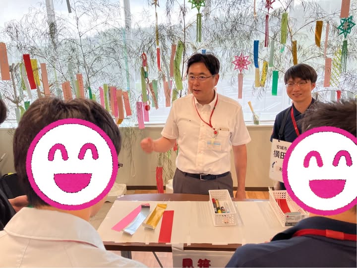 子どものおもちゃ、ウィンドチャイム、、「1N ONT 1 MOn በለ 横 横田 安城市 क」というテキストの画像のようです